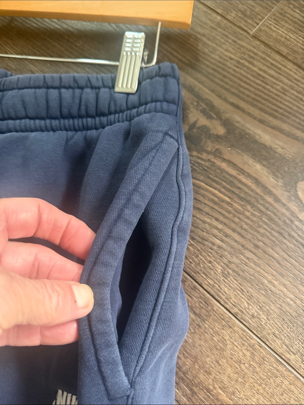 Nike Men's Navy Fleece Joggers Medium - Picture 5 of 7
